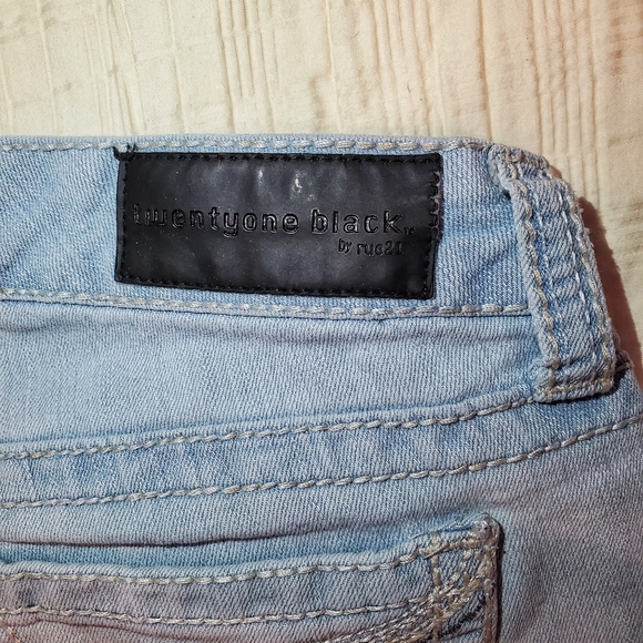 Rue 21 distressed blue jeans 👖 - Picture 5 of 5